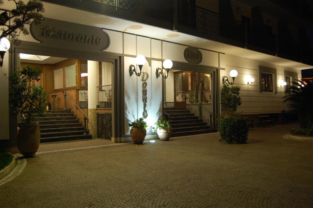 โรงแรมริสโตรันเต โดนาโต เอสอาร์แอล Calvizzano ภายนอก รูปภาพ