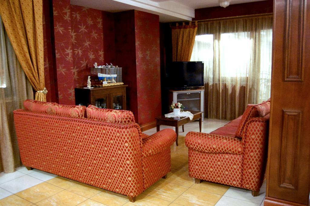 โรงแรมริสโตรันเต โดนาโต เอสอาร์แอล Calvizzano ภายนอก รูปภาพ