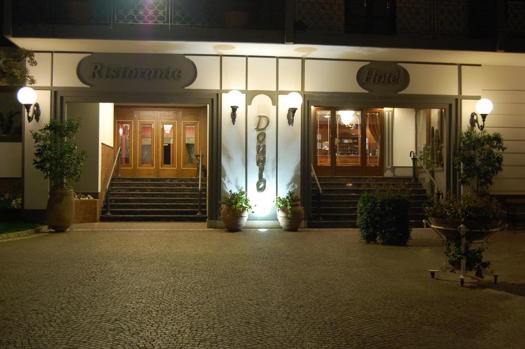 โรงแรมริสโตรันเต โดนาโต เอสอาร์แอล Calvizzano ภายนอก รูปภาพ