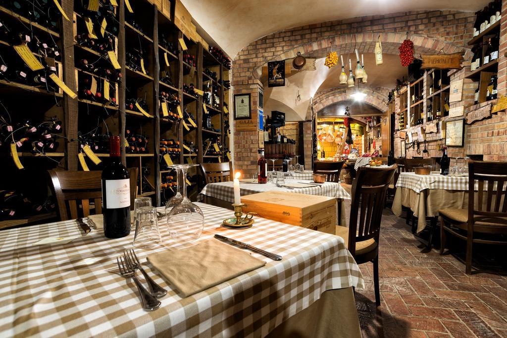 โรงแรมริสโตรันเต โดนาโต เอสอาร์แอล Calvizzano ภายนอก รูปภาพ